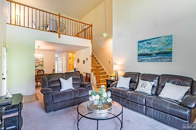 68 Easedale Rd, Wayne NJ  07470-2486 exterior