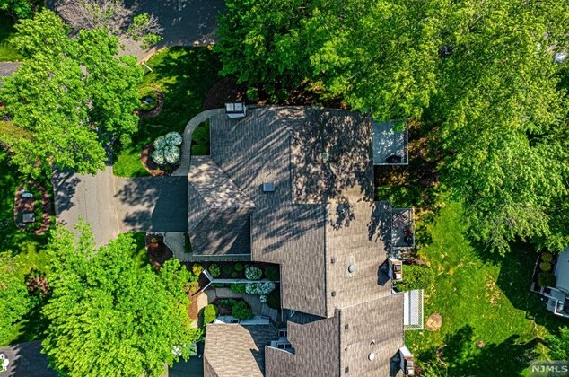 68 Easedale Rd, Wayne NJ  07470-2486 exterior