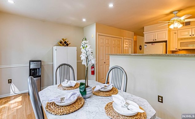 68 Easedale Rd, Wayne NJ  07470-2486 exterior