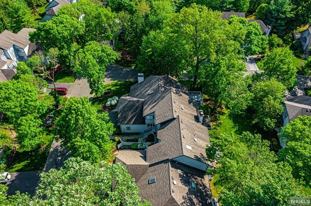 68 Easedale Rd, Wayne NJ  07470-2486 exterior