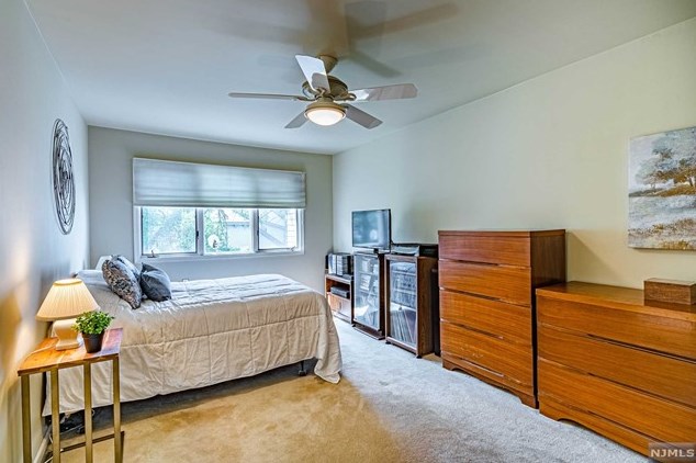 68 Easedale Rd, Wayne NJ  07470-2486 exterior