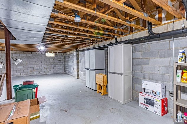 68 Easedale Rd, Wayne NJ  07470-2486 exterior