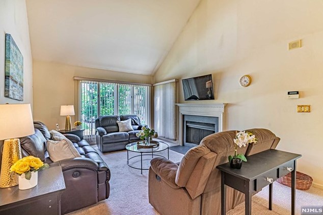 68 Easedale Rd, Wayne NJ  07470-2486 exterior