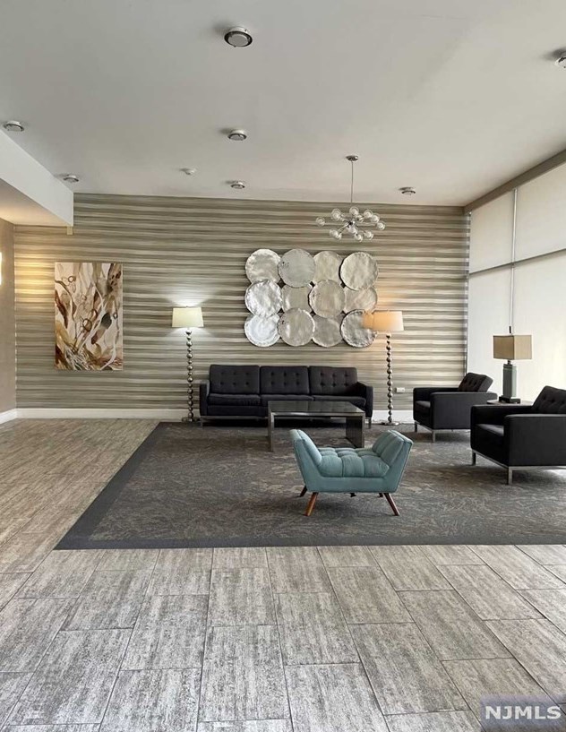 464 Gorge Rd #5h, Cliffside Park, NJ 07010