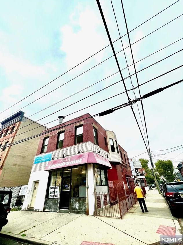 340 Communipaw Ave #1, Jersey City, NJ 07304