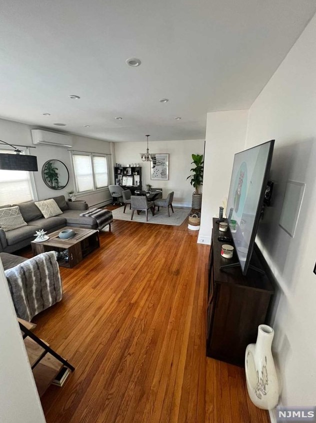 527 Lincoln Ave #1, Ridgefield, NJ 07657