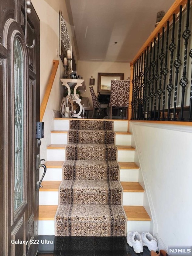 33 Columbia Ave, Cliffside Park, NJ 07010