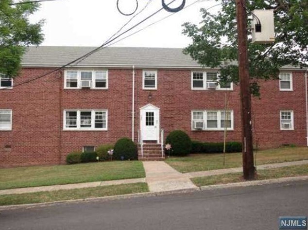 293 Bogert Rd #1a, River Edge, NJ 07661
