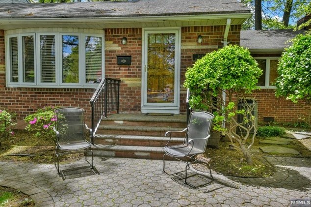 603 Willow St, Westwood, NJ 07676-4344
