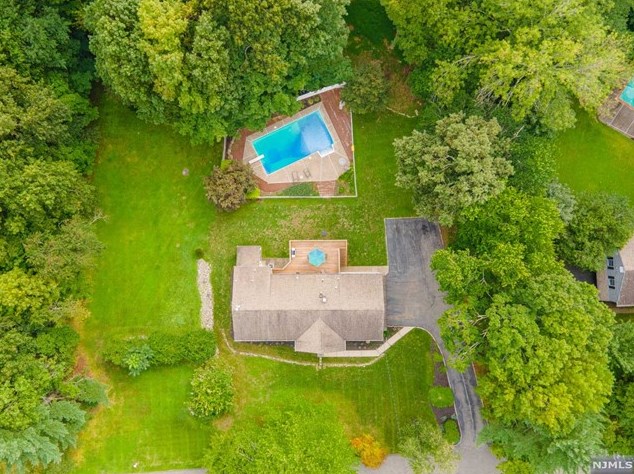 62 Deerfield Terrace, Mahwah, NJ 07430