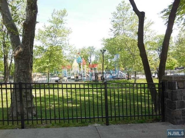 331 79th St #23, North Bergen, NJ 07047