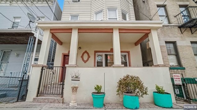 4526 Brown St, Union City, NJ 07087