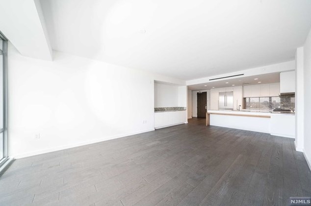 320 Adolphus Ave #705, Cliffside Park, NJ 07010