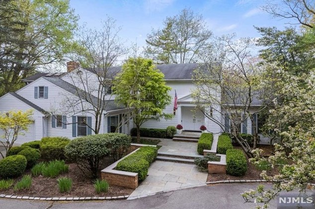 553 Contant Ave, Haworth, NJ 07641