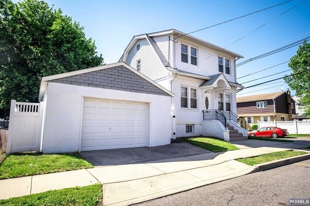 295 Malcolm Ave, Outwater, NJ 07026