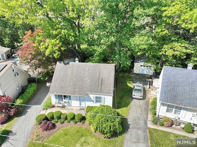 14 Charles Terrace, Waldwick, NJ 07463