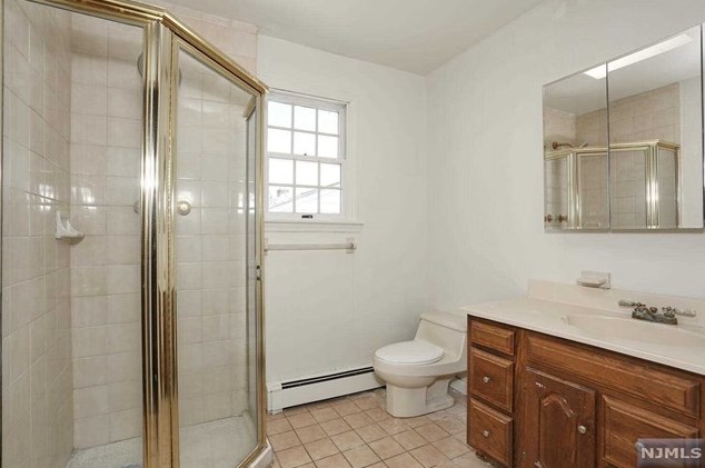 173 Orchard St, Elmwood Park NJ  07407-2213 exterior