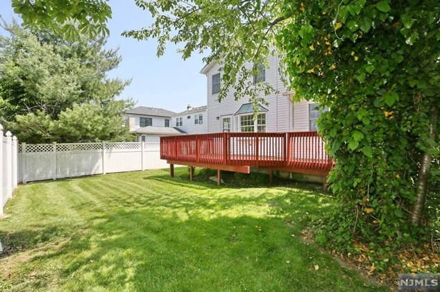 173 Orchard St, Elmwood Park NJ  07407-2213 exterior