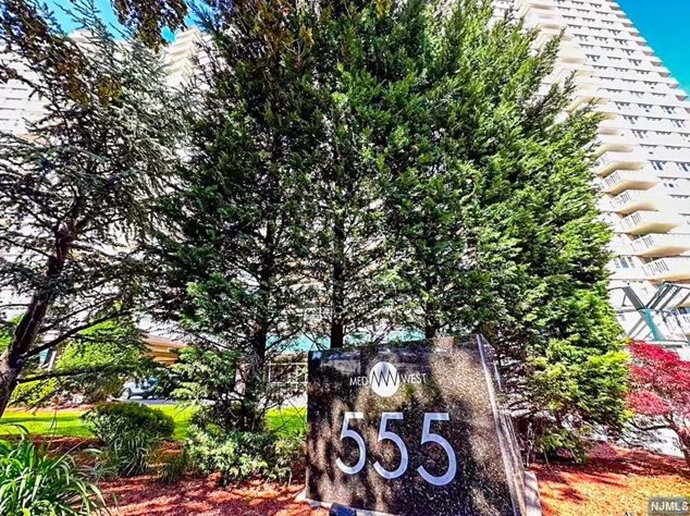 555 North Ave #7t, West Fort Lee, NJ 07024