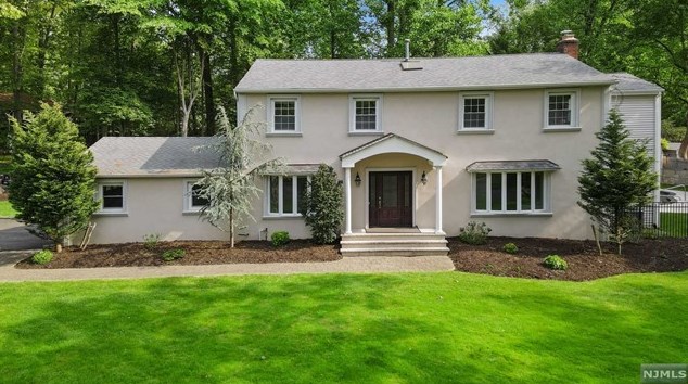 20 Dorotockeys Ln, Westwood, NJ 07675-7322
