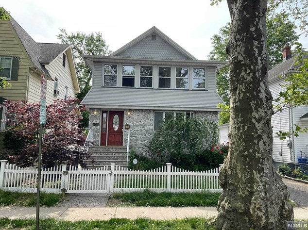 235 Feronia Way #1st Fl, Rutherford, NJ 07070
