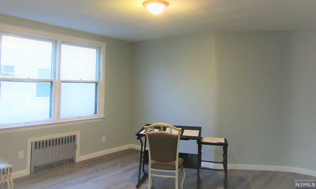 388-390 E 34th St #1, Paterson, NJ 07504