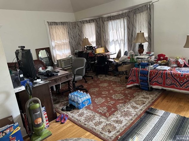 254 Everett Ave #2, Wyckoff, NJ 07481