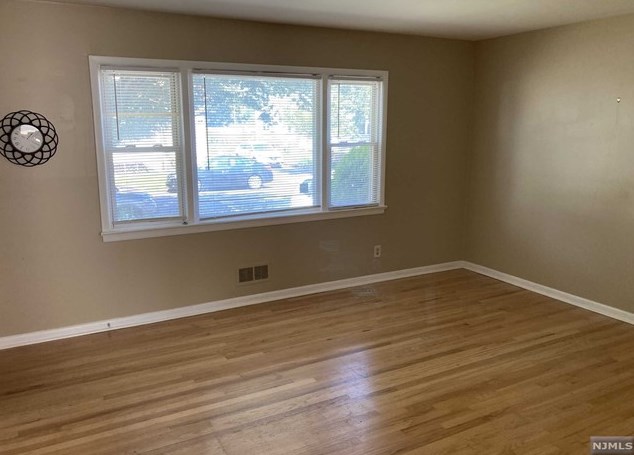 16 Llewellyn Ave #1, Paterson, NJ 07506