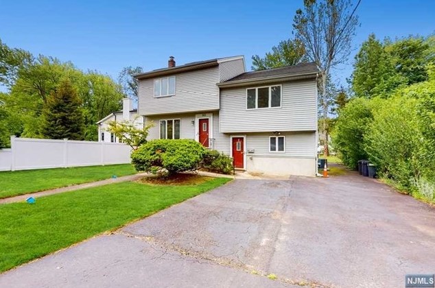165 Knickerbocker Rd, Cresskill, NJ 07626