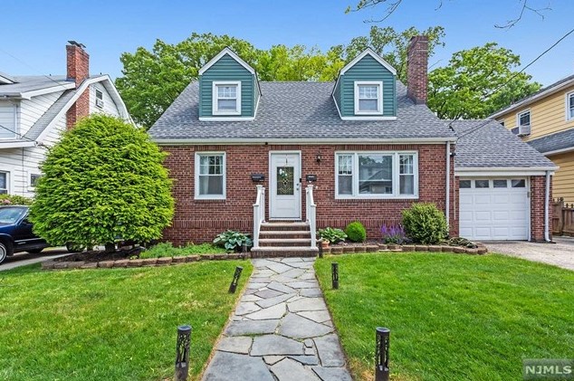 118 Coles Ave #2, Hackensack, NJ 07601
