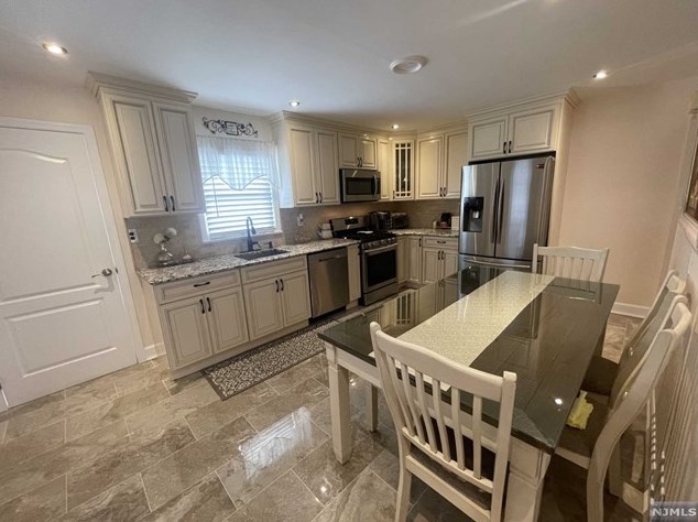 163 Huber St #1, Secaucus, NJ 07094