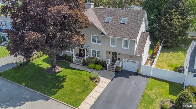 8 Giannone Rd, Wayne, NJ 07470-3720