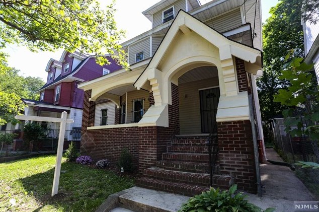 851 12th St, Newark NJ  07108-1307 exterior