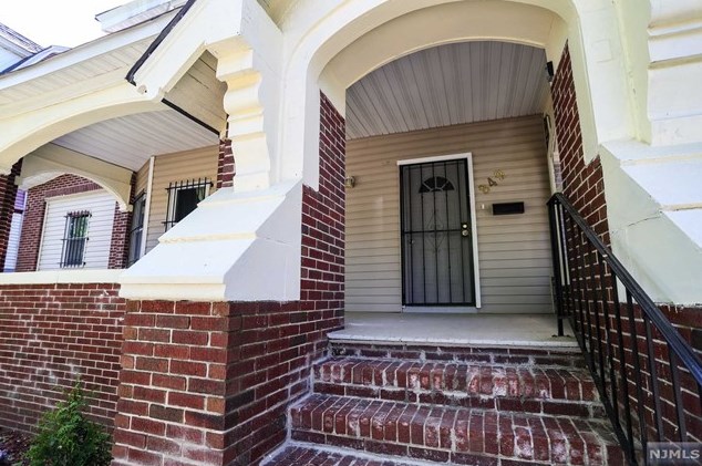 851 12th St, Newark NJ  07108-1307 exterior