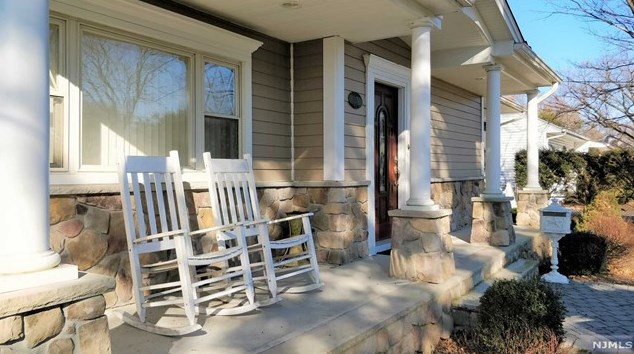315 12th St, Cresskill, NJ 07626