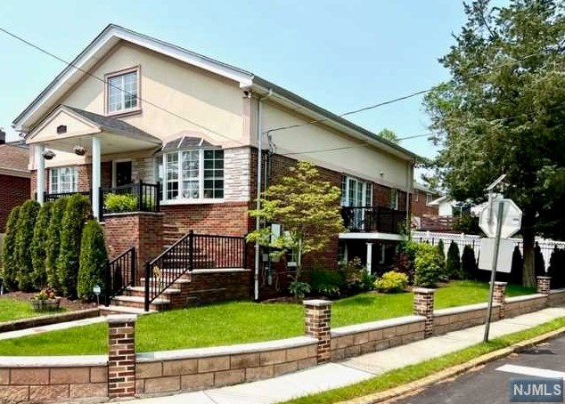 1081 Inwood Ter, West Fort Lee, NJ 07024
