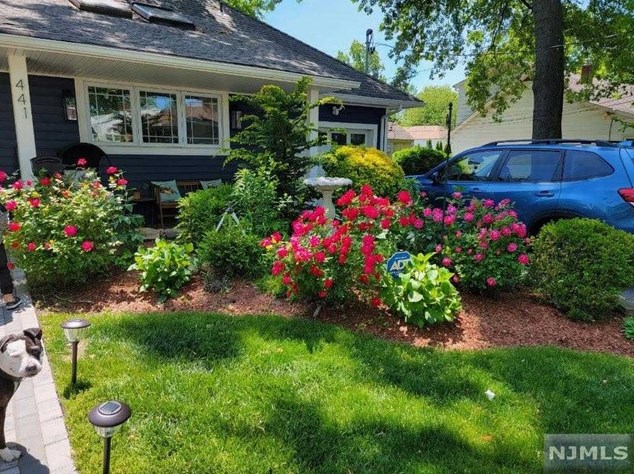 441 Hoffman Ave, N Milford, NJ 07646