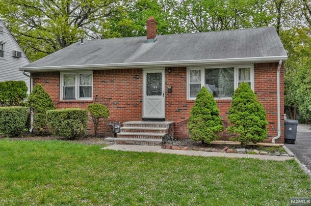 180 Oldfield Ave, Hasbrouck Heights, NJ 07604