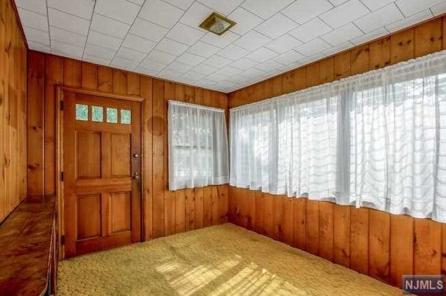 65 Midland Ave, Park Ridge, NJ 07656