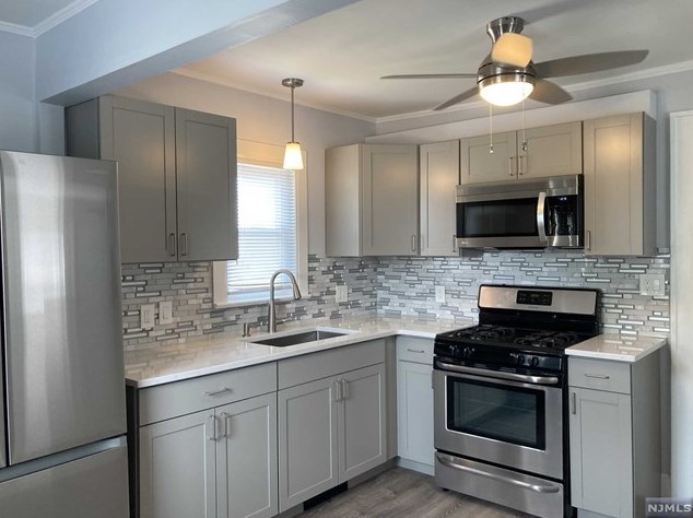 257 Lawrence Ave, Hasbrouck Heights, NJ 07604