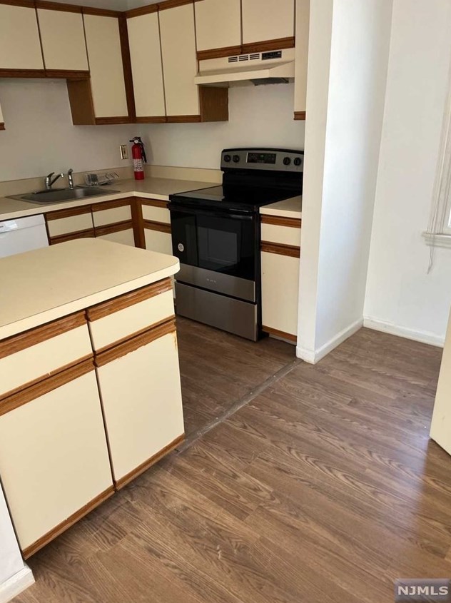 660666 Irvington Ave #19, Maplewood, NJ 07040