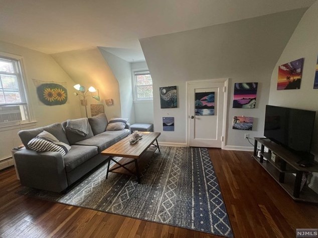 42 7th Ave #2, Westwood, NJ 07675