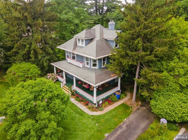 99 Prospect Ter, Tenafly, NJ 07670-1807