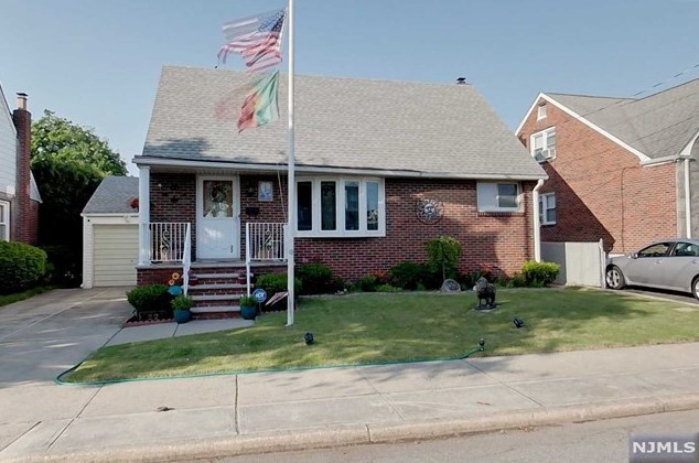 22 Wilson Pl, North Arlington, NJ 07031