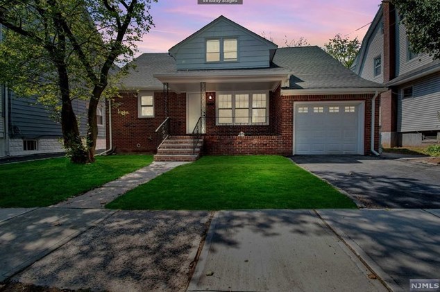 60 Finlay Pl, Newark NJ  07106-1028 exterior