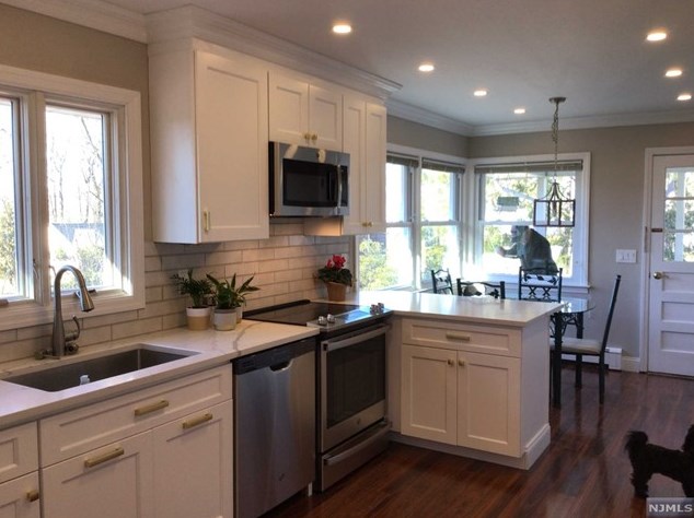 574 Howard St, Westwood NJ  07676-4413 exterior