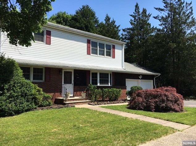 101 5th Ave #1, Westwood, NJ 07675