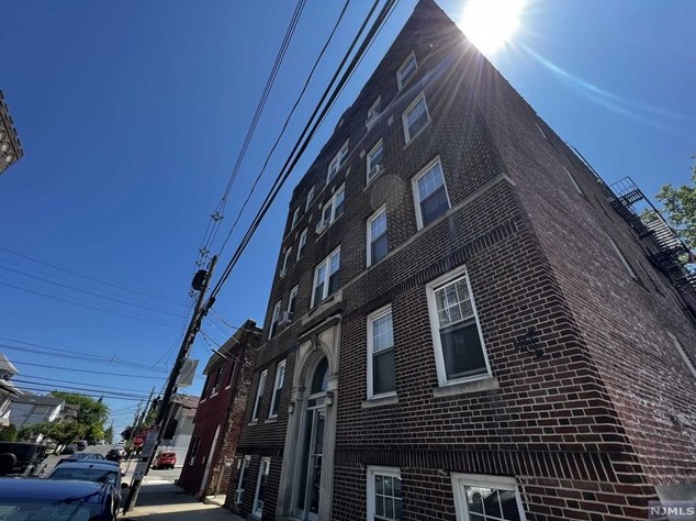 244 Lawton Ave #4, Cliffside Park, NJ 07010