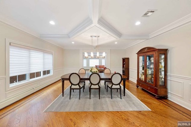 1107 Harvard Pl, West Fort Lee NJ  07024-1627 exterior