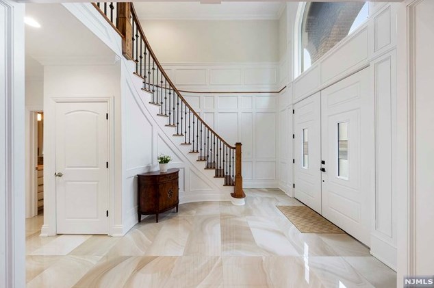 1107 Harvard Pl, West Fort Lee NJ  07024-1627 exterior